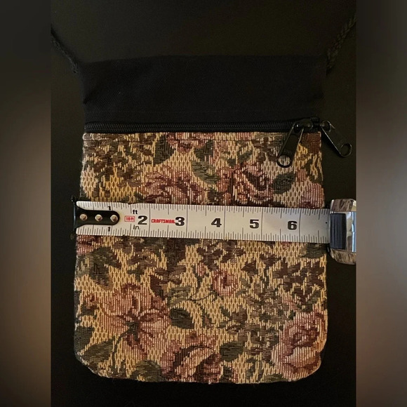 Tapestry Crossbody Purse Bag - Picture 7 of 8